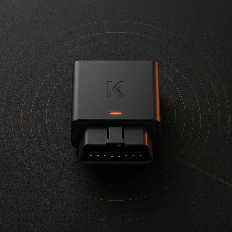 Sensore OBD-II Kopilot collegato all'auto